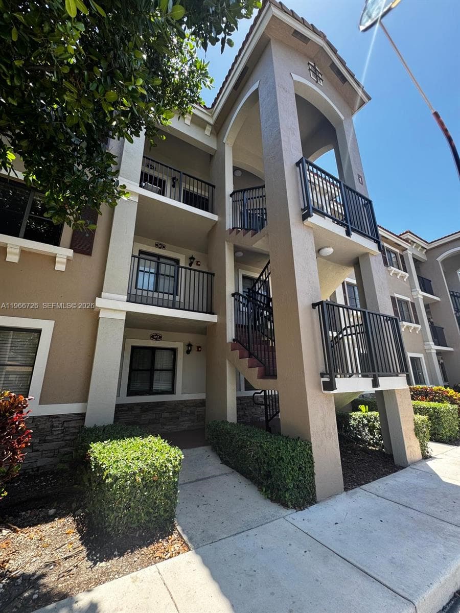 22621 SW 88th Pl # 8, Cutler Bay FL 33190 photo 2