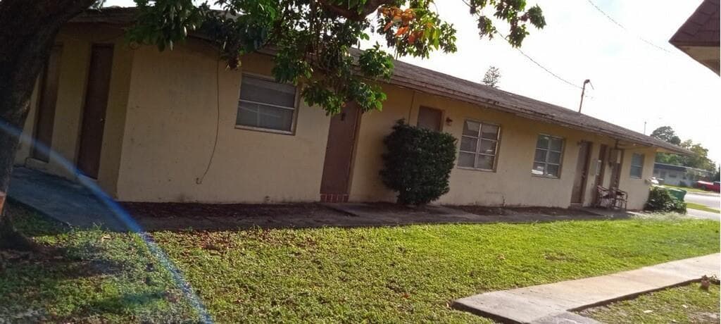 1856 NW 52nd Avenue, Lauderhill FL 33313 photo 4