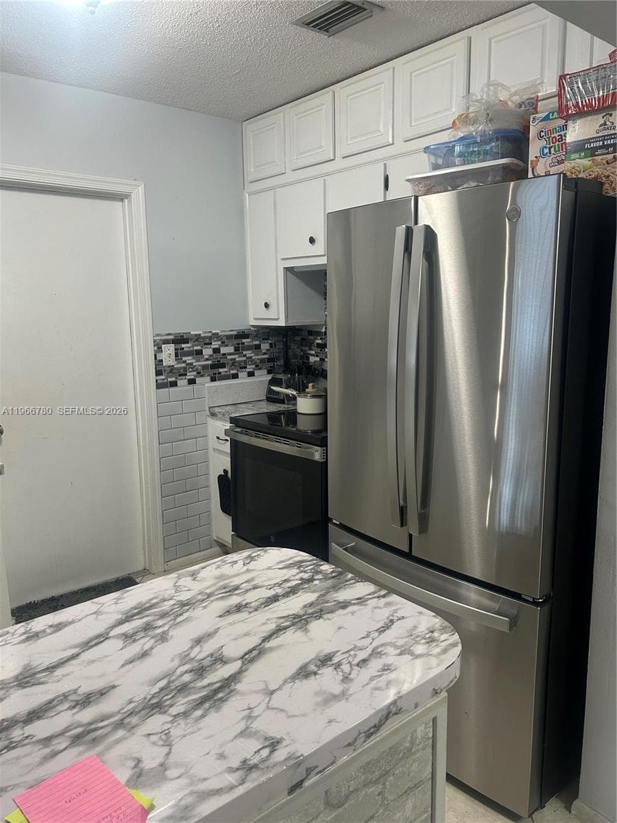 5715 NW 85th Ave, Tamarac FL 33321 photo 2