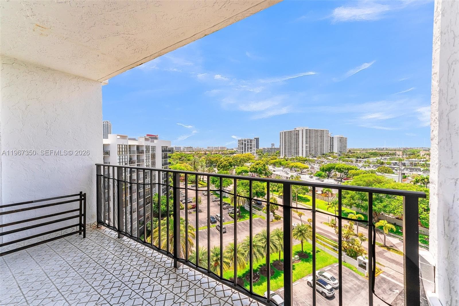800 Parkview Dr # 1007, Hallandale Beach FL 33009 photo 2
