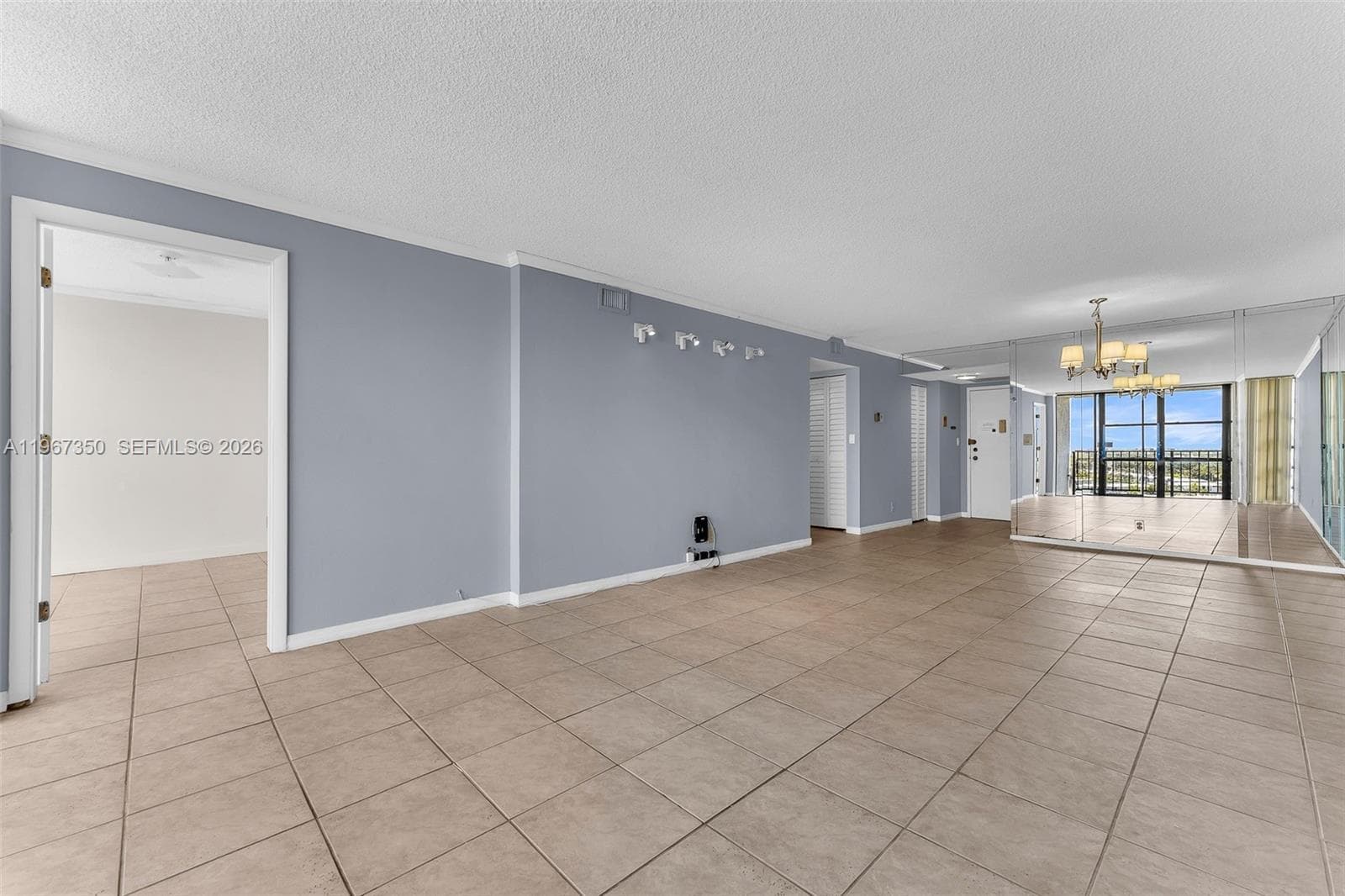 800 Parkview Dr # 1007, Hallandale Beach FL 33009 photo 4