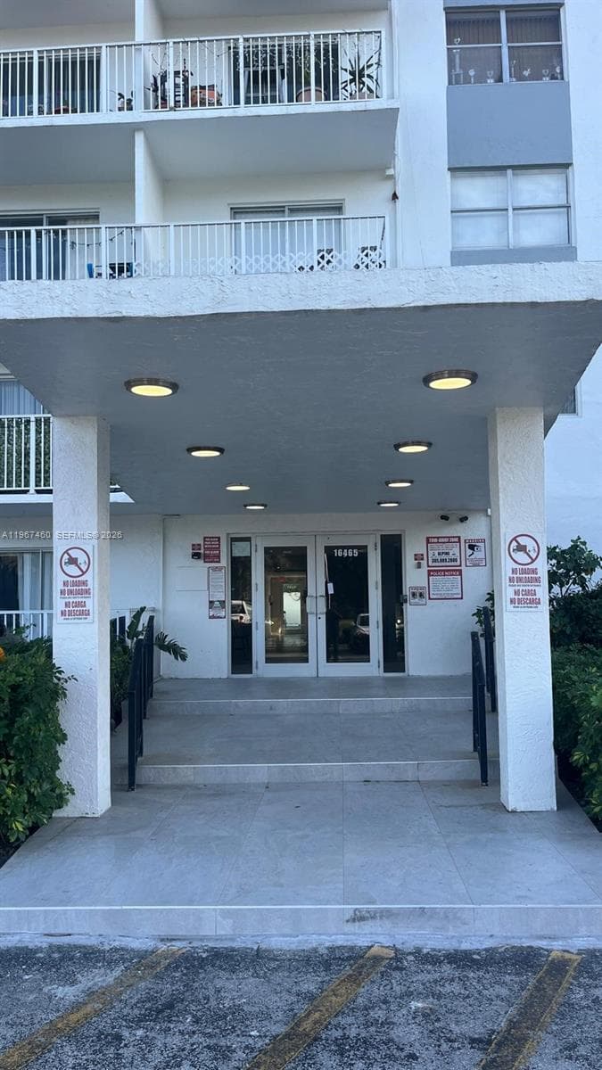16465 NE 22nd Ave # 514, North Miami Beach FL 33160 photo 2