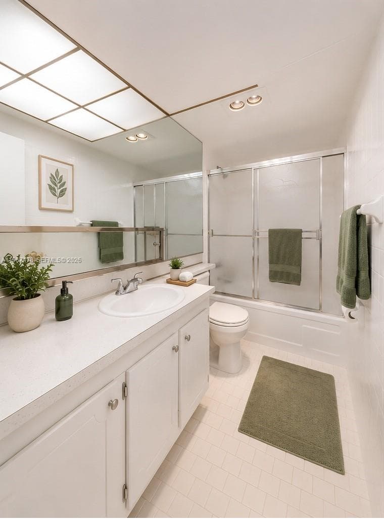 301 NE 14th Ave # 702, Hallandale Beach FL 33009 photo 2