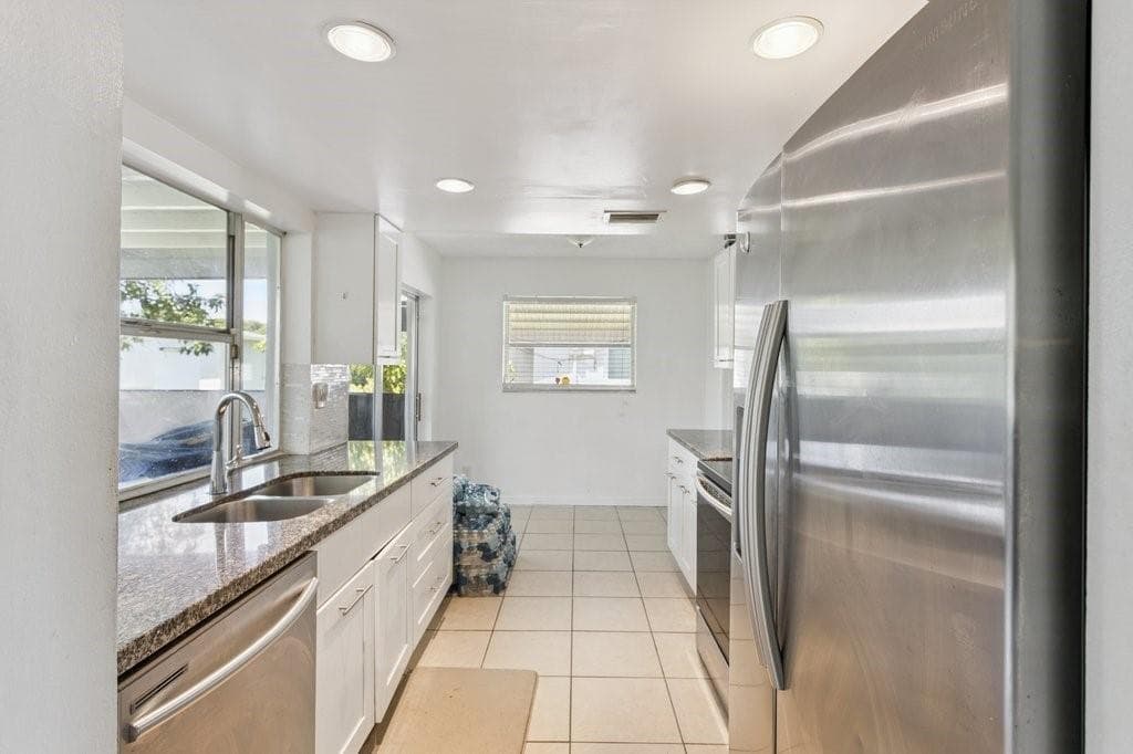 6708 NW 57th Drive, Tamarac FL 33321 photo 3