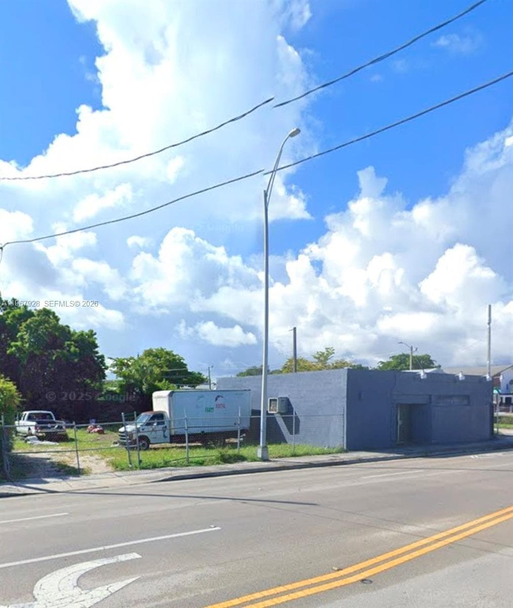 1222 NW 59th St, Miami FL 33142 photo 2