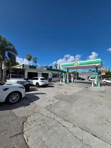 3198 S Dixie Highway, Miami FL 33133