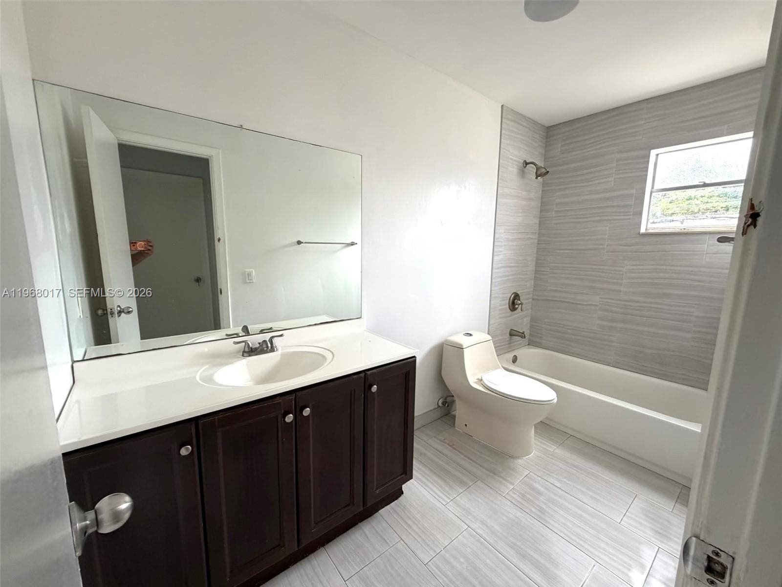 137xx SW 32nd St, Miami FL 33175 photo 3