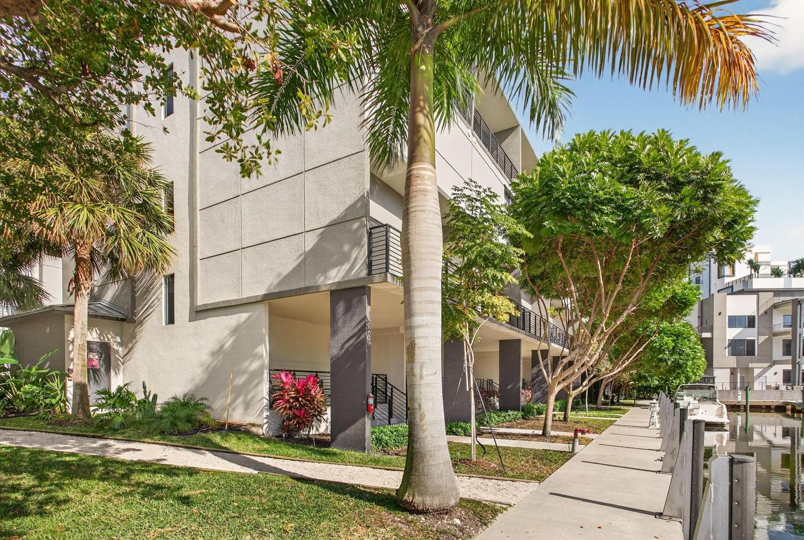 196 SE 4th Terrace # 1, Pompano Beach FL 33060 photo 3