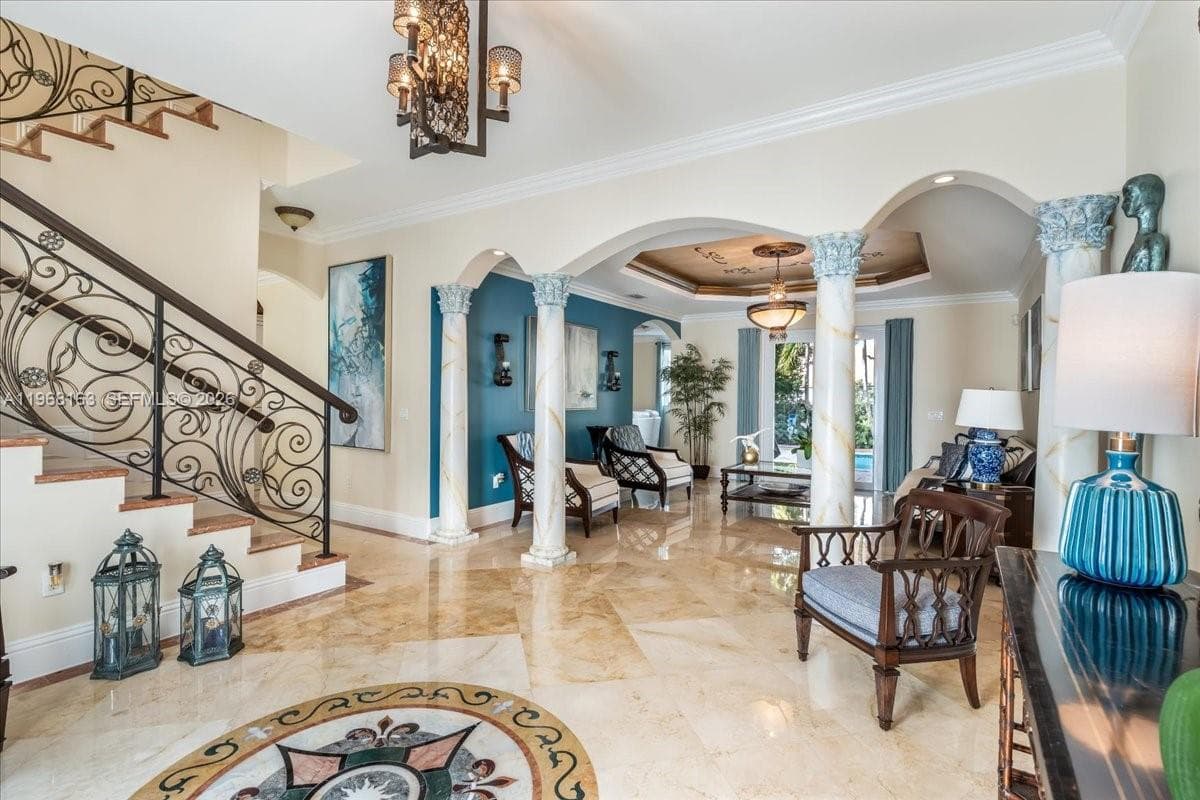 7851 NW 166th Ter, Miami Lakes FL 33016 photo 4