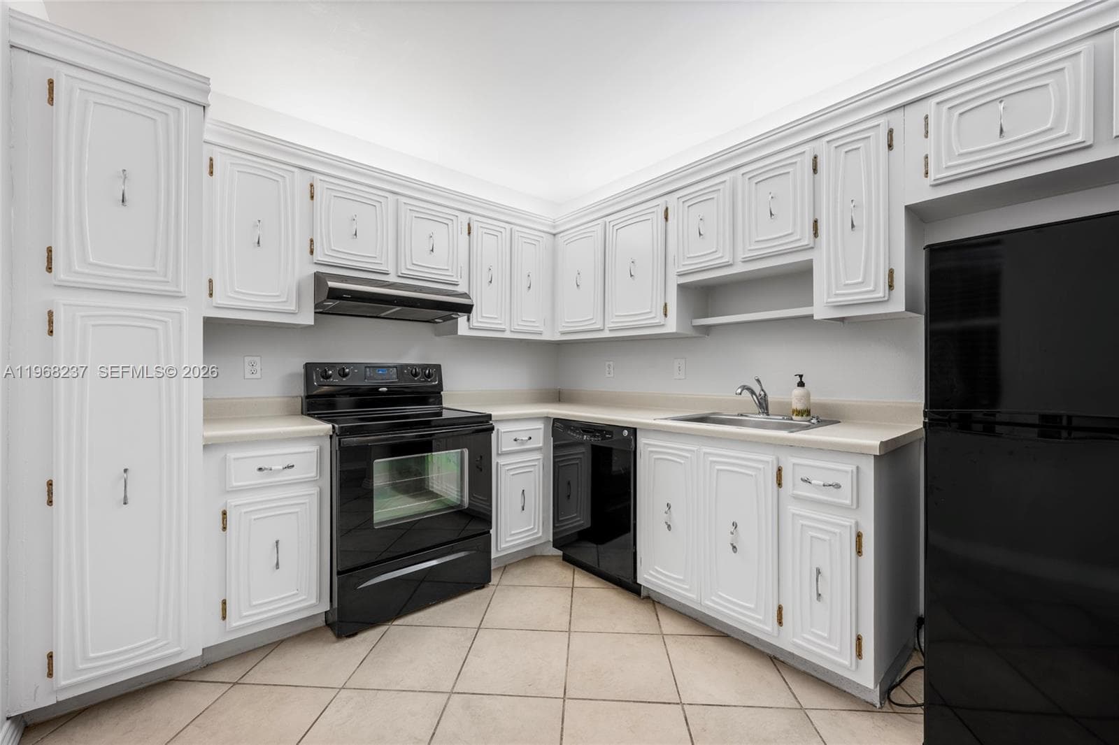 2861 Somerset Dr # 104, Lauderdale Lakes FL 33311 photo 3