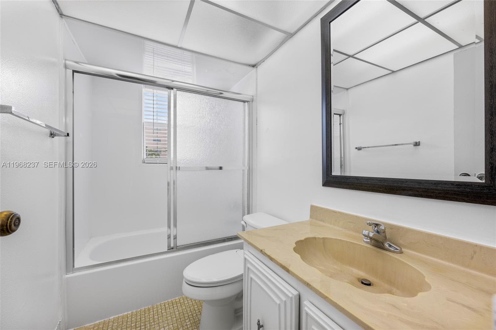 2861 Somerset Dr # 104, Lauderdale Lakes FL 33311 photo 5