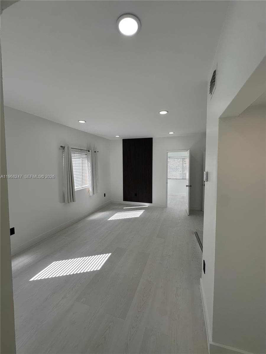 109 NW 6th Ave # 5, Miami, FL 33128 photo 2