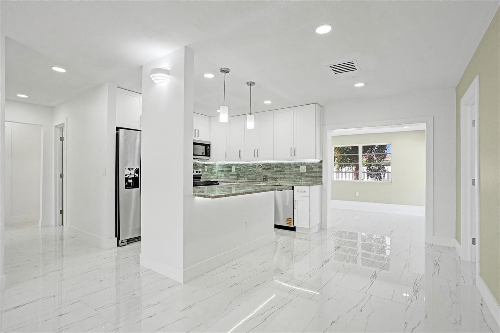 1437 SW 1st Avenue, Deerfield Beach FL 33441 photo 5
