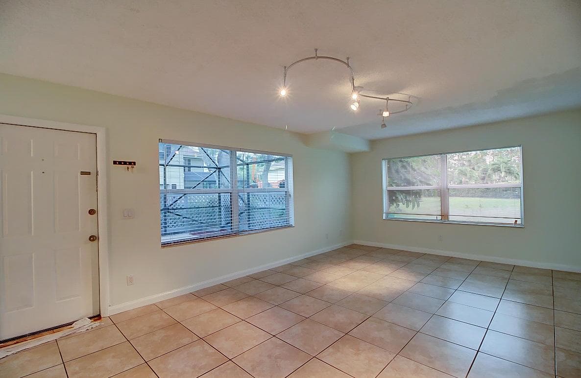 44 Essex Court # B, Royal Palm Beach FL 33411 photo 4
