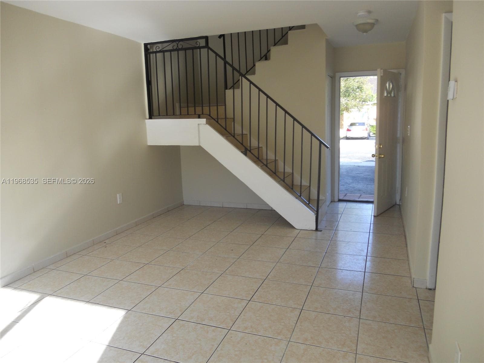 22 SW 14th Ter, Homestead FL 33030 photo 4