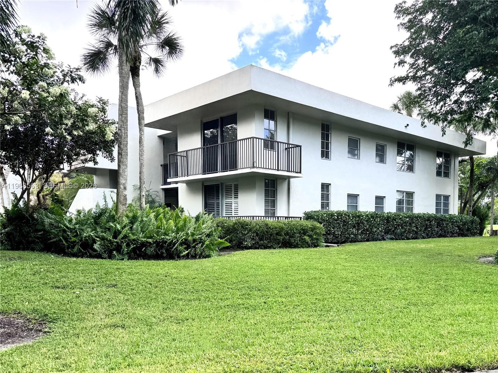 901 W Cypress Ln # 201, Pompano Beach, FL 33069