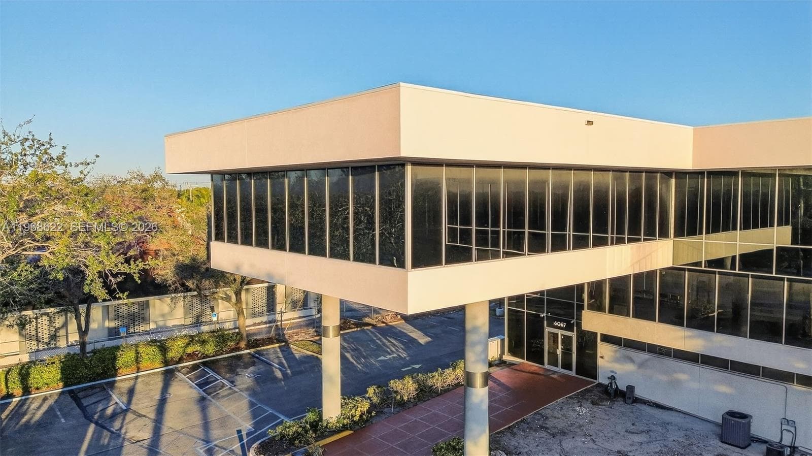 6067 Hollywood Blvd, Hollywood FL 33024 photo 4