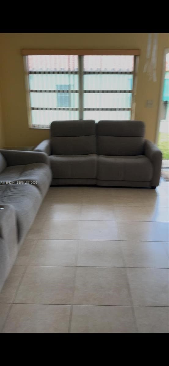18 SW 13th St, Dania Beach FL 33004 photo 3