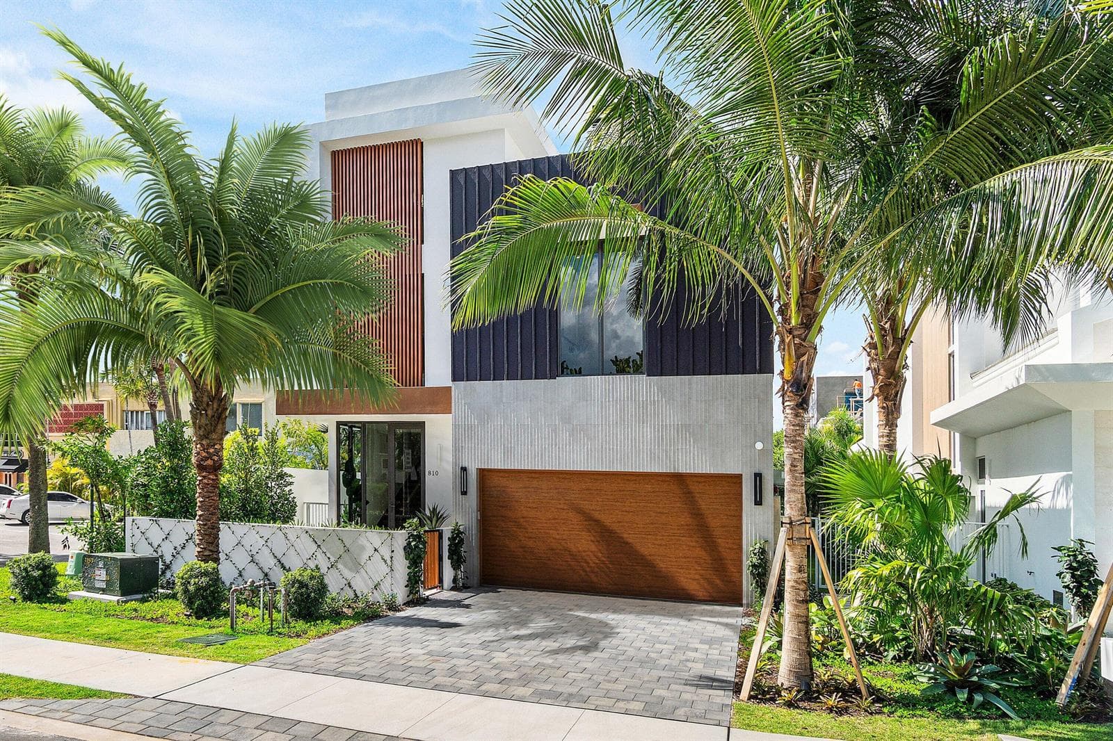 810 Palm Trail, Delray Beach FL 33483 photo 3