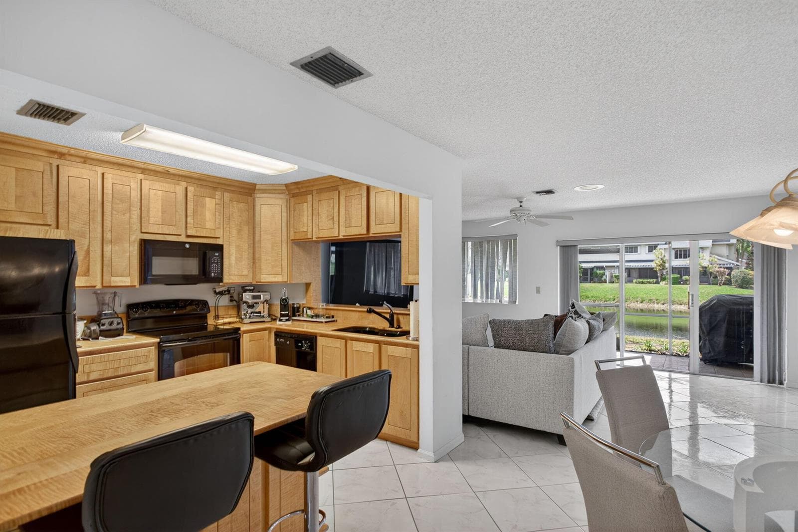 2274 Discovery Circle W # 2274, Deerfield Beach FL 33442 photo 2