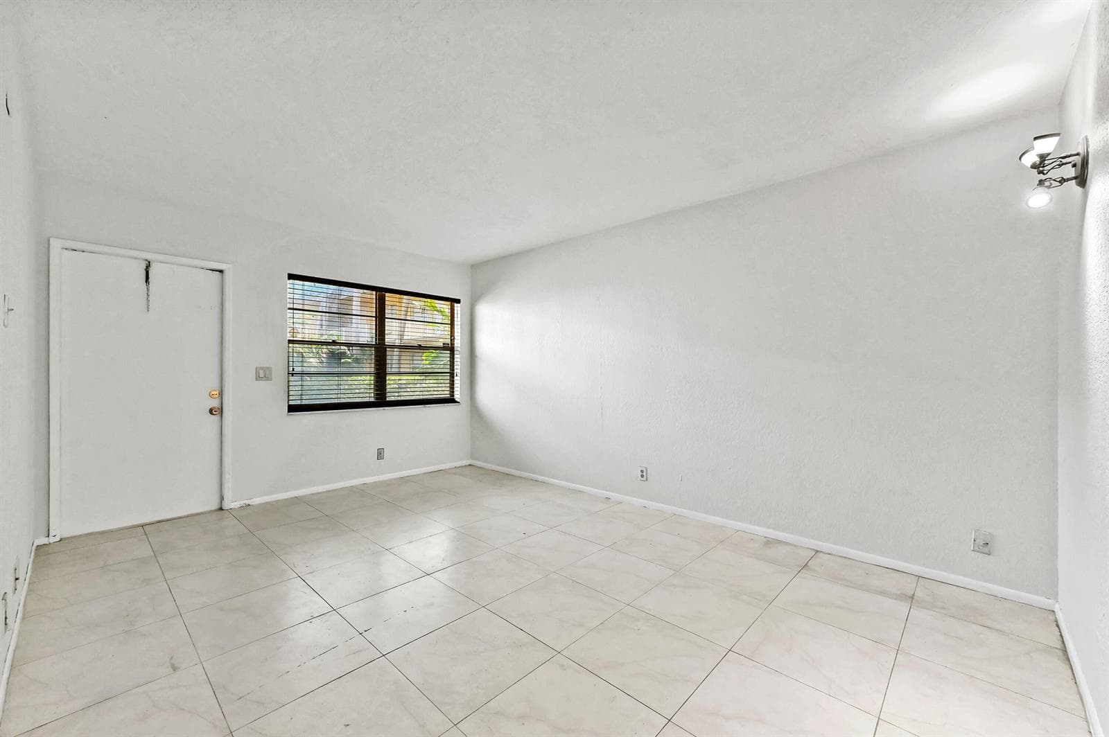 240 Croton Avenue # 102, Lantana FL 33462 photo 5