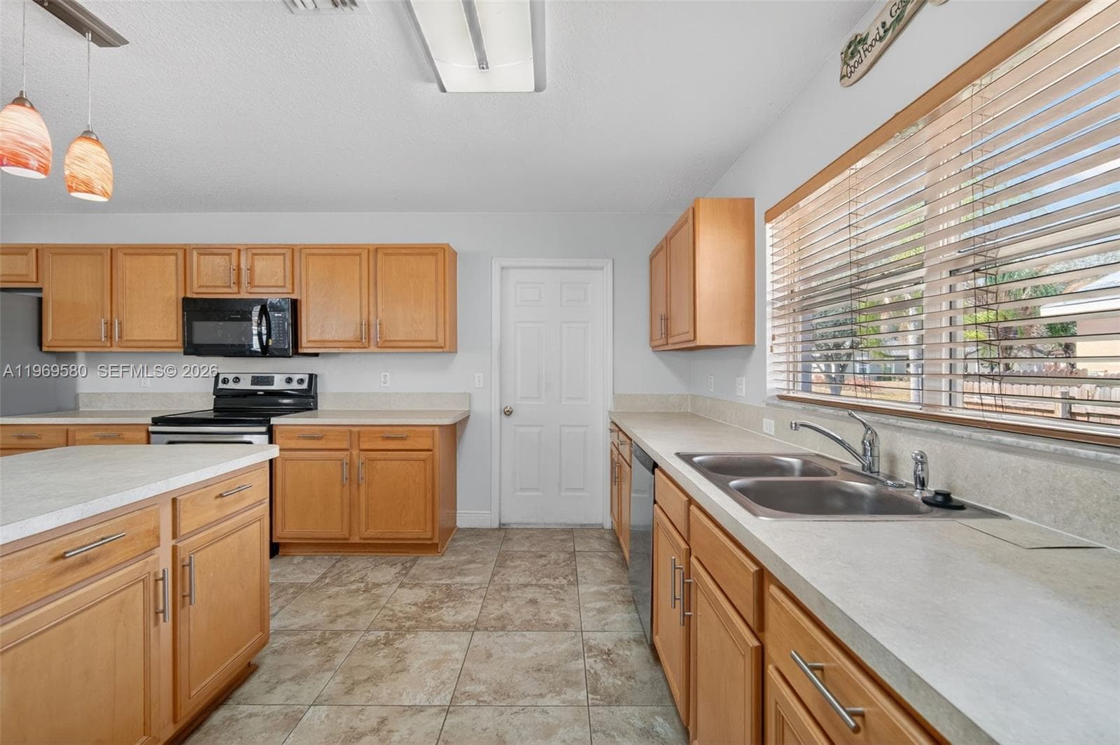 6762 NW Daffodil Ln, Port St. Lucie FL 34983 photo 3