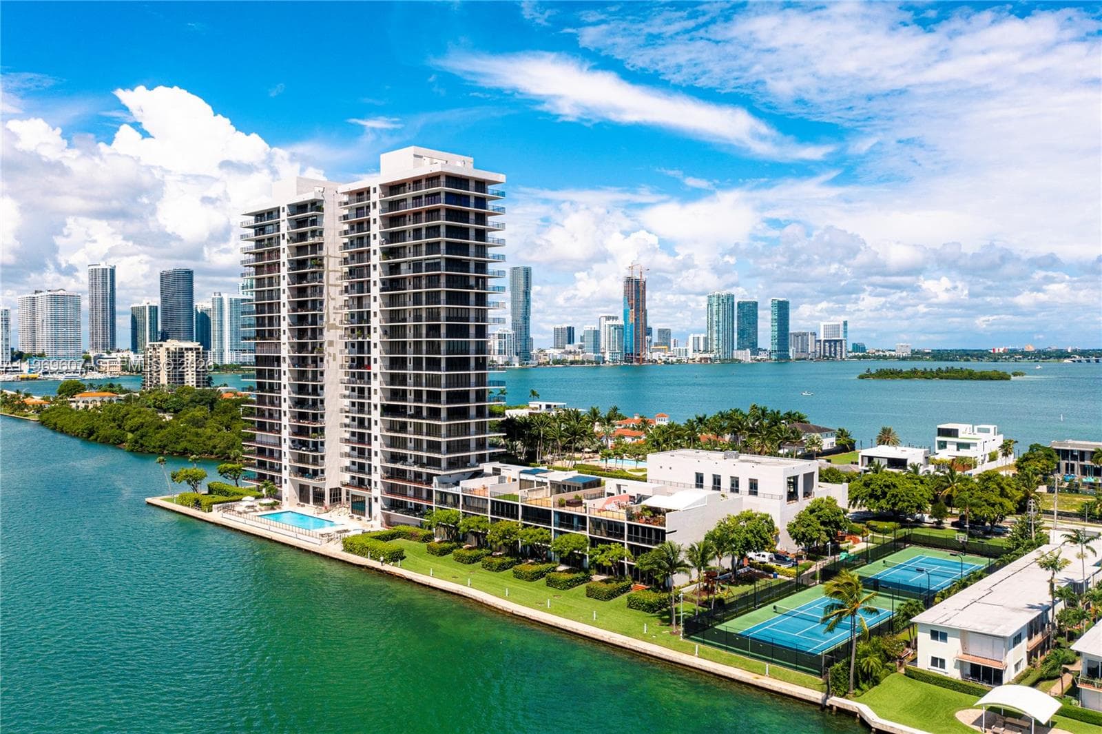 1000 Venetian Way # 301, Miami FL 33139