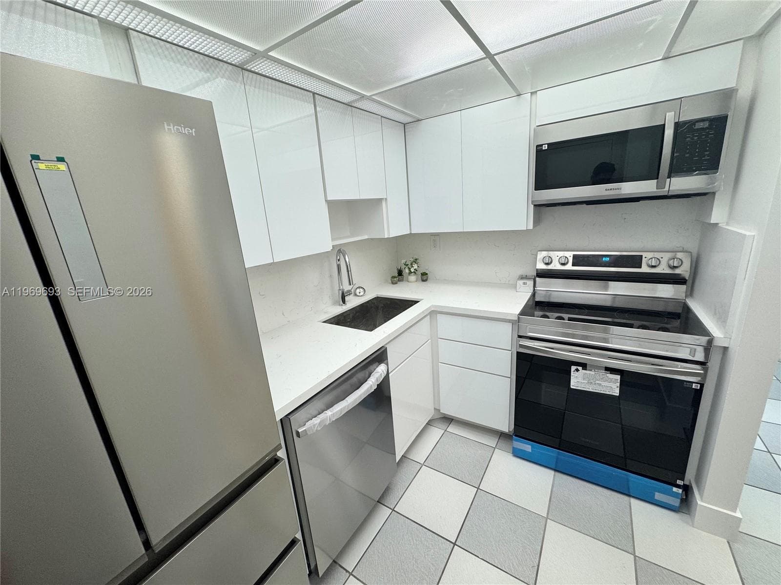 2899 Collins Ave # 740, Miami Beach FL 33140 photo 3