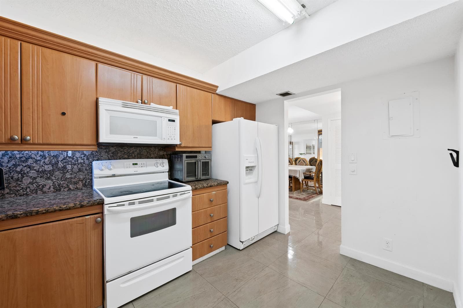 2500 Parkview Drive # 615, Hallandale Beach FL 33009 photo 4