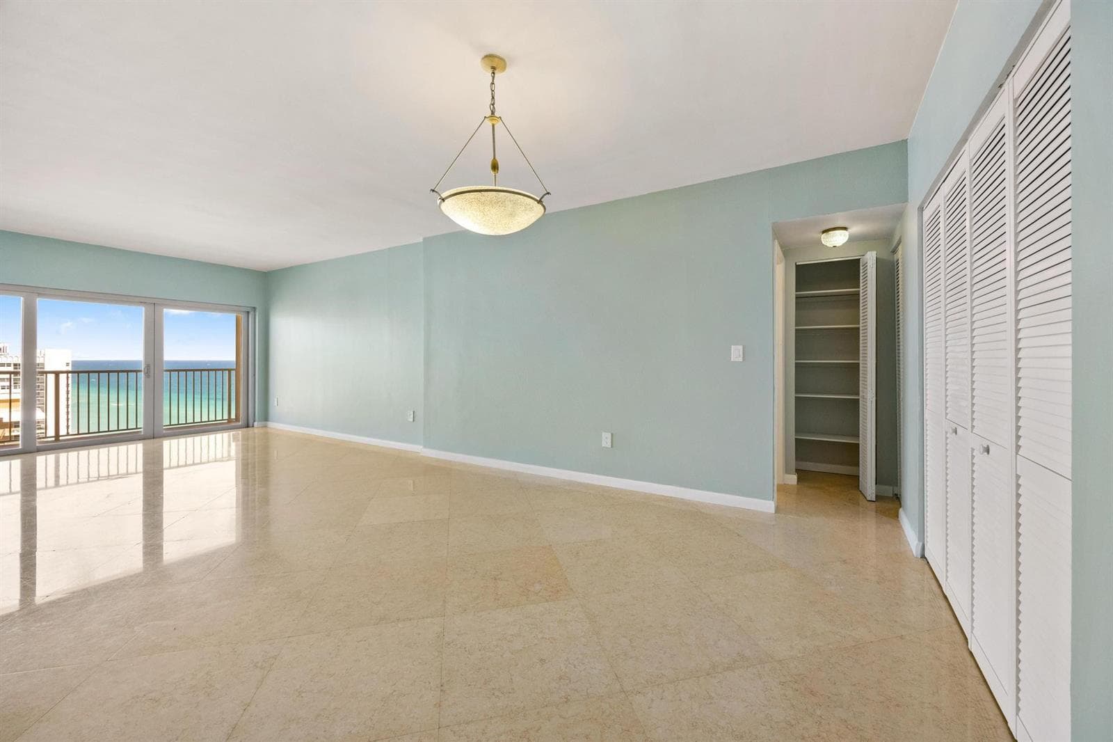 1950 S Ocean Drive, Hallandale Beach FL 33009 photo 3
