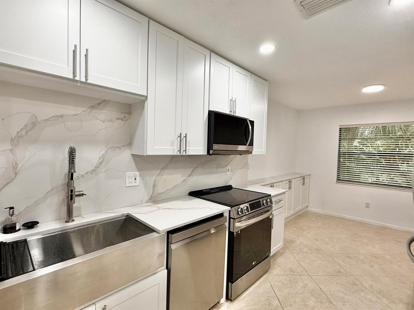 22 Westgate Lane # 22h, Boynton Beach FL 33436 photo 5