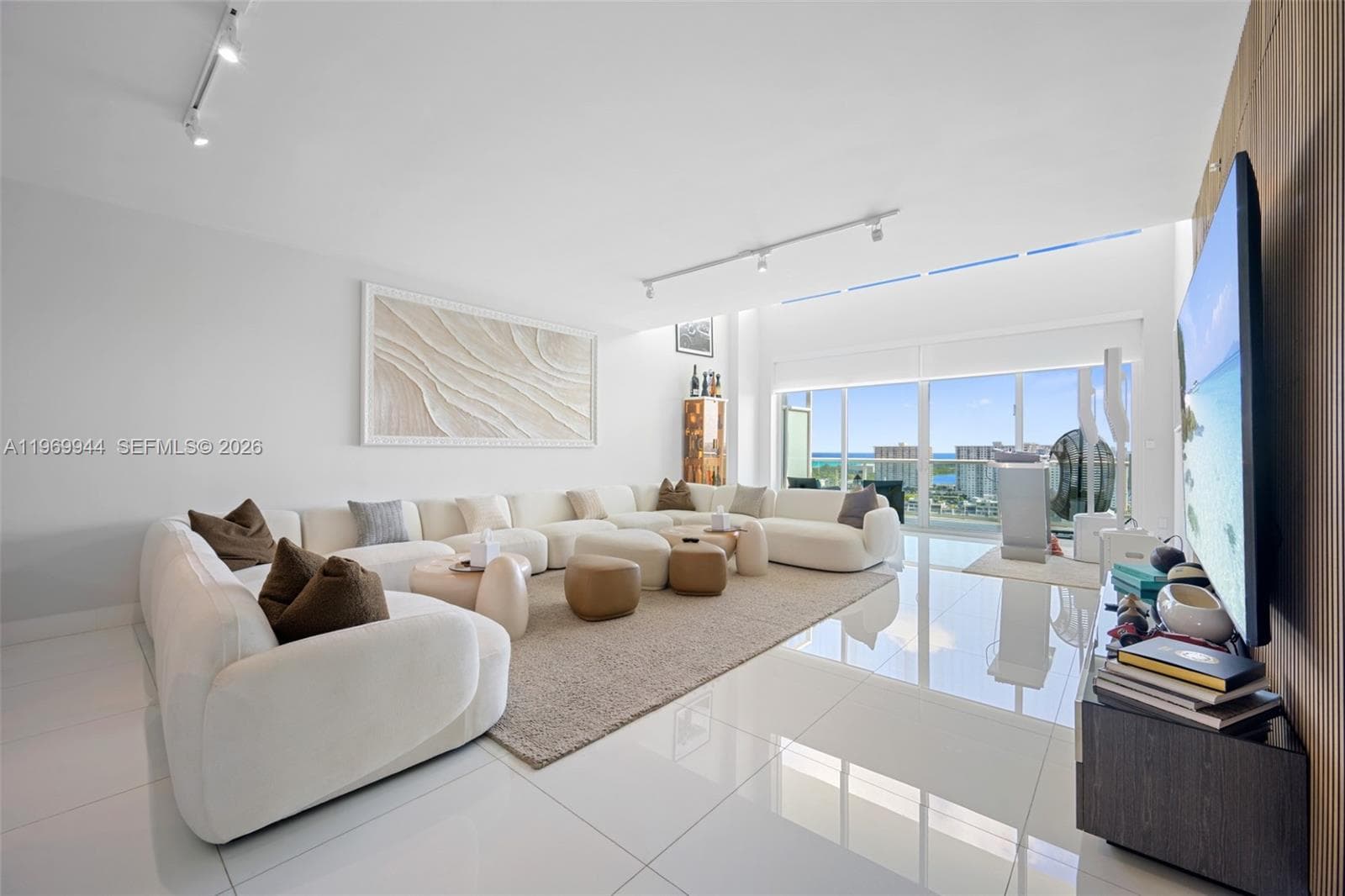 400 Sunny Isles Blvd # 2004, Sunny Isles Beach FL 33160