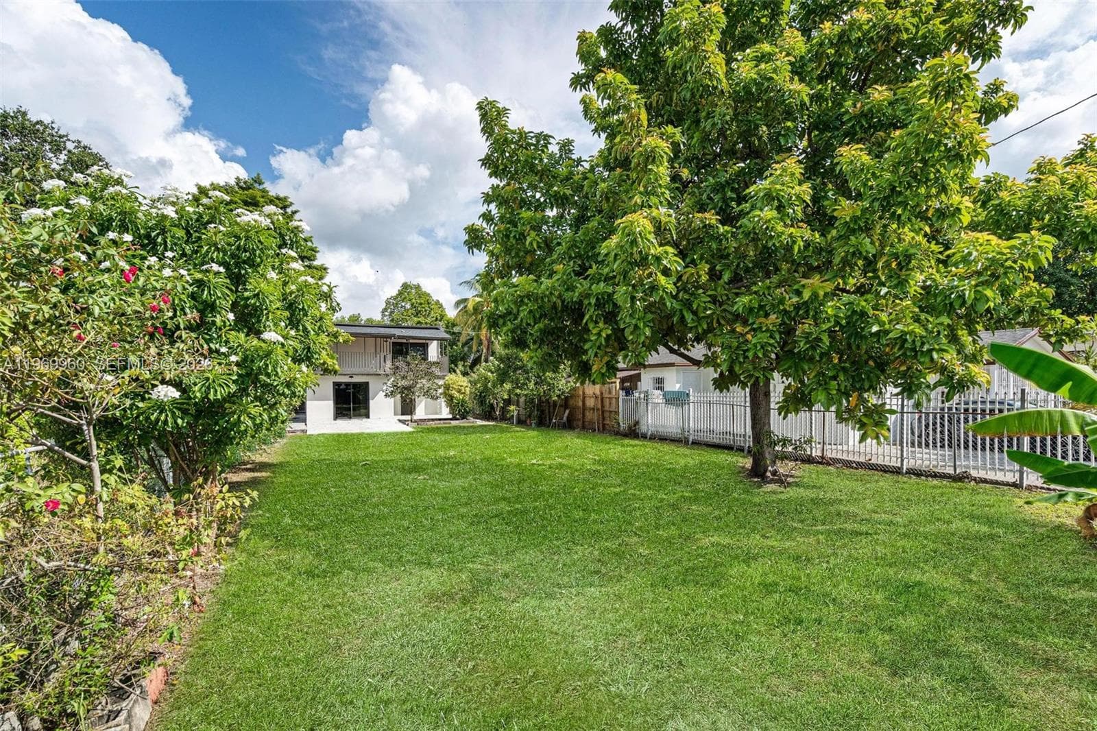 1523 NW 38th St, Miami FL 33142 photo 3