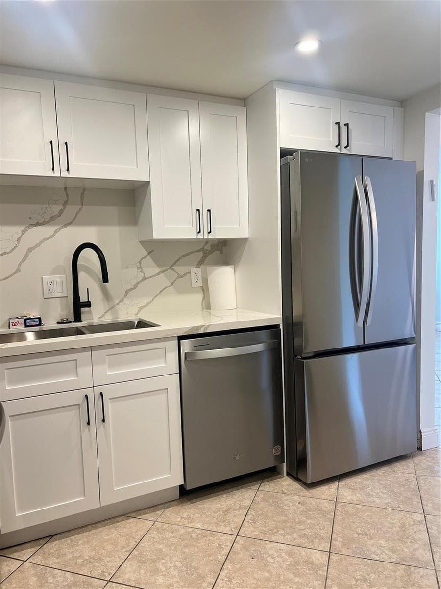 4000 N Hills Drive # 28, Hollywood FL 33021 photo 2