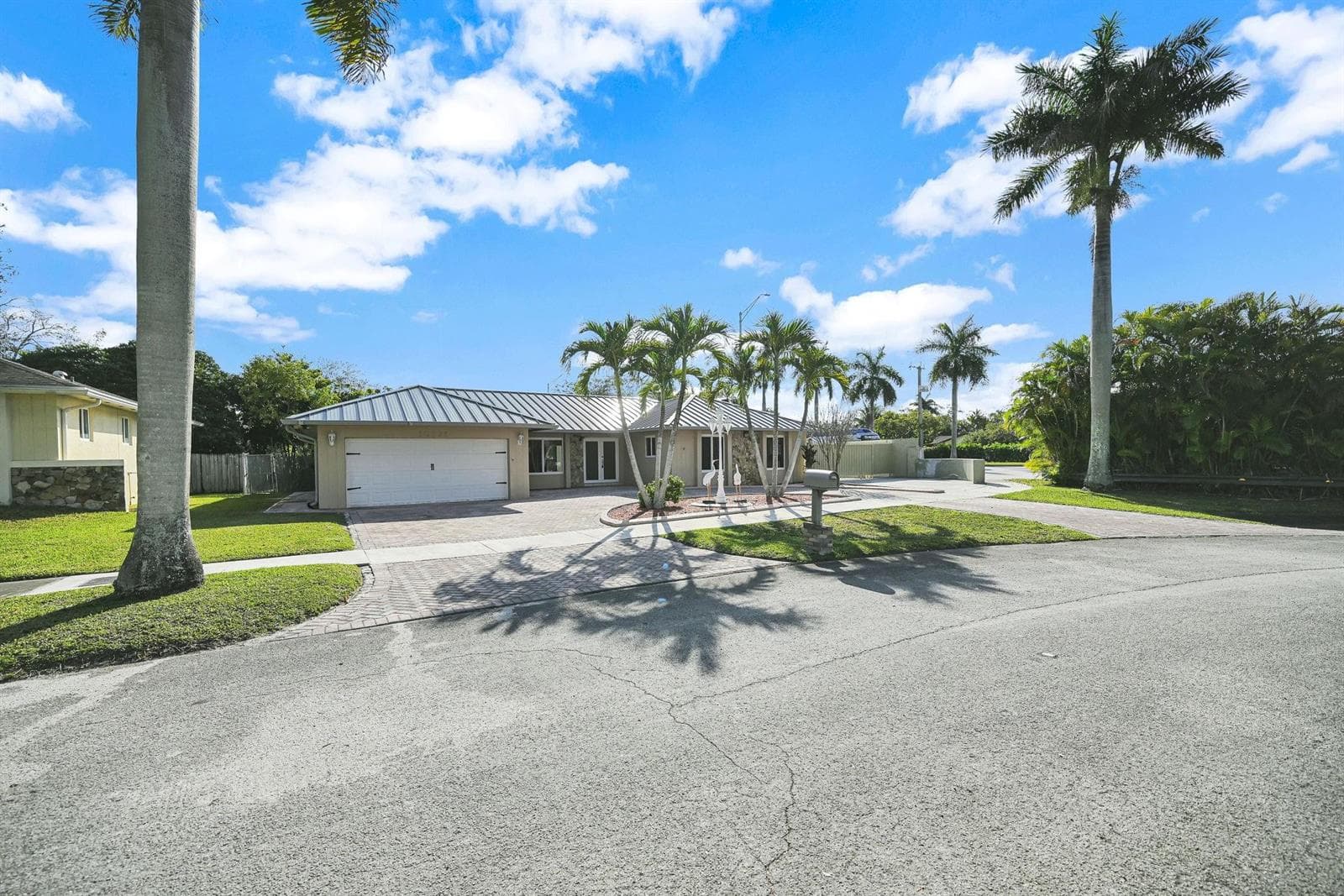 10321 SW 116th Avenue, Miami FL 33176 photo 2