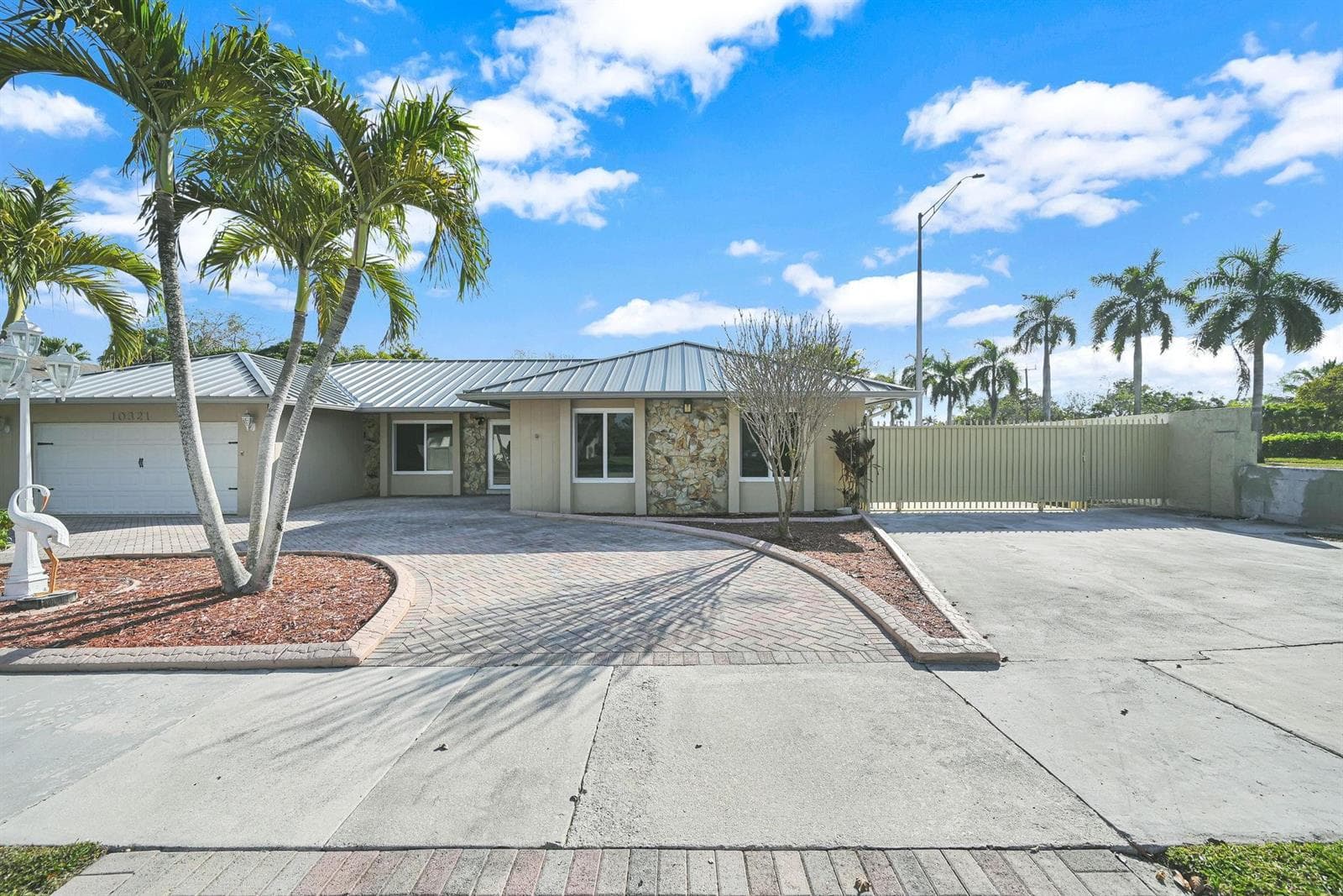 10321 SW 116th Avenue, Miami FL 33176 photo 4