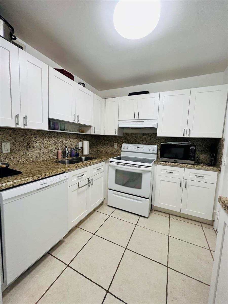 4040 N Hills Drive # 7, Hollywood FL 33021 photo 2