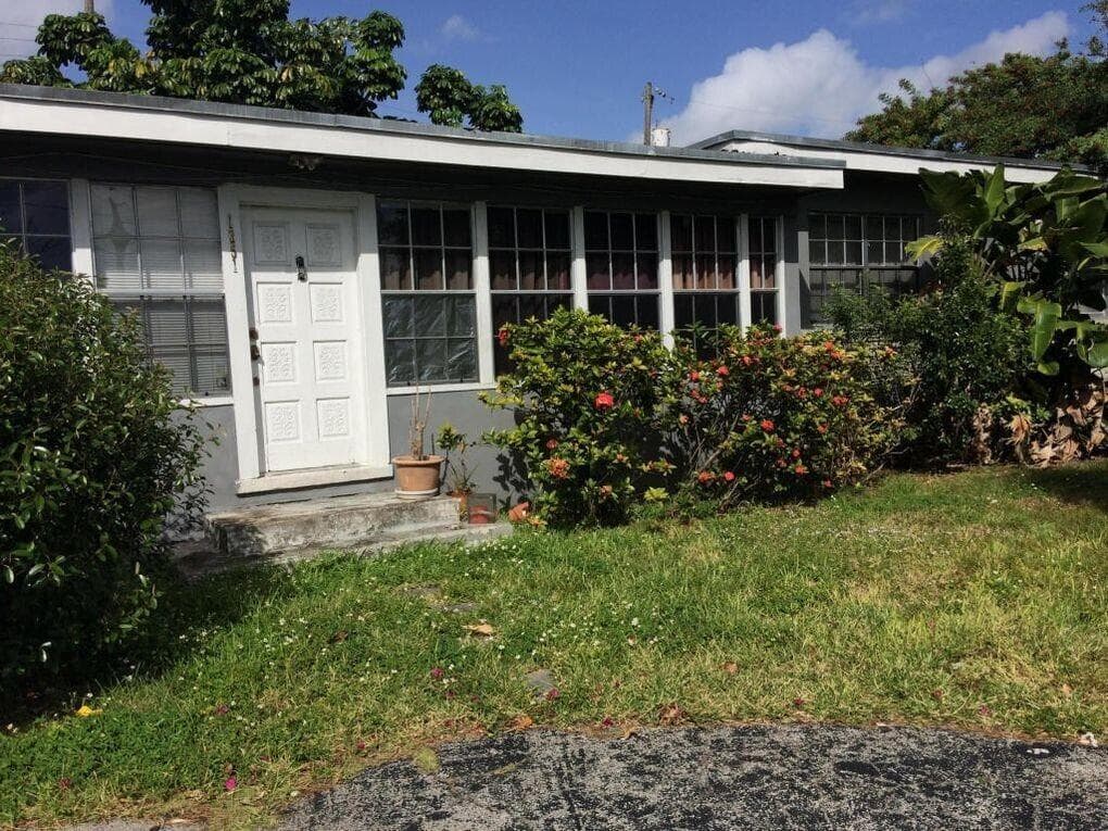 1351 NE 159th Street, North Miami Beach FL 33162 photo 2