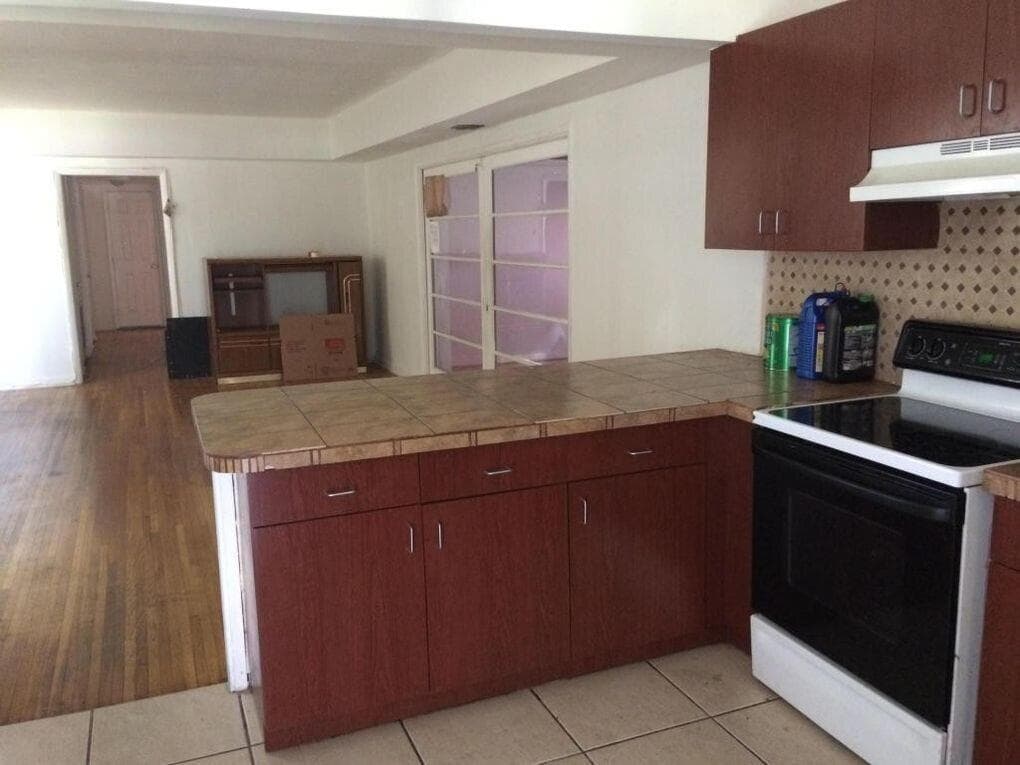 1351 NE 159th Street, North Miami Beach FL 33162 photo 4