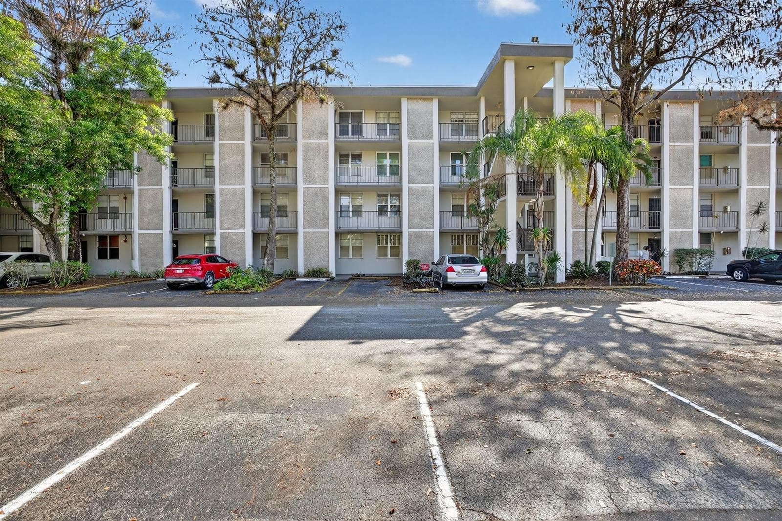 4898 NW 29th Court # 315, Lauderdale Lakes FL 33313 photo 2