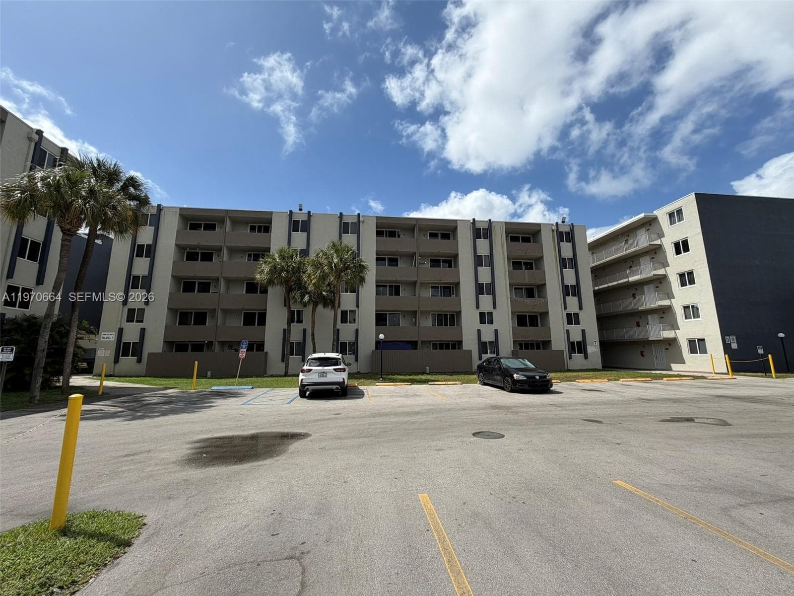 10090 NW 80th Ct # 1206, Hialeah Gardens FL 33016 photo 2