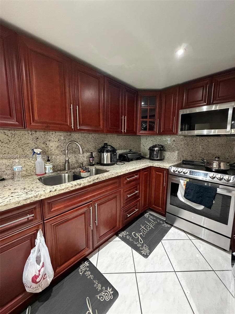 10090 NW 80th Ct # 1206, Hialeah Gardens FL 33016 photo 4