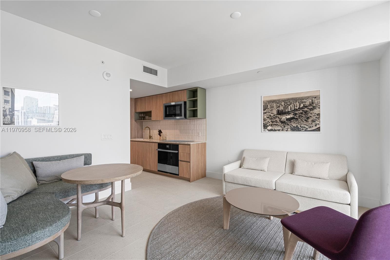159 NE 6th St # 2707, Miami FL 33132 photo 2