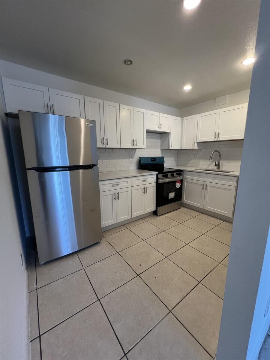 4129 NW 88th Avenue # 202, Coral Springs FL 33065 photo 2