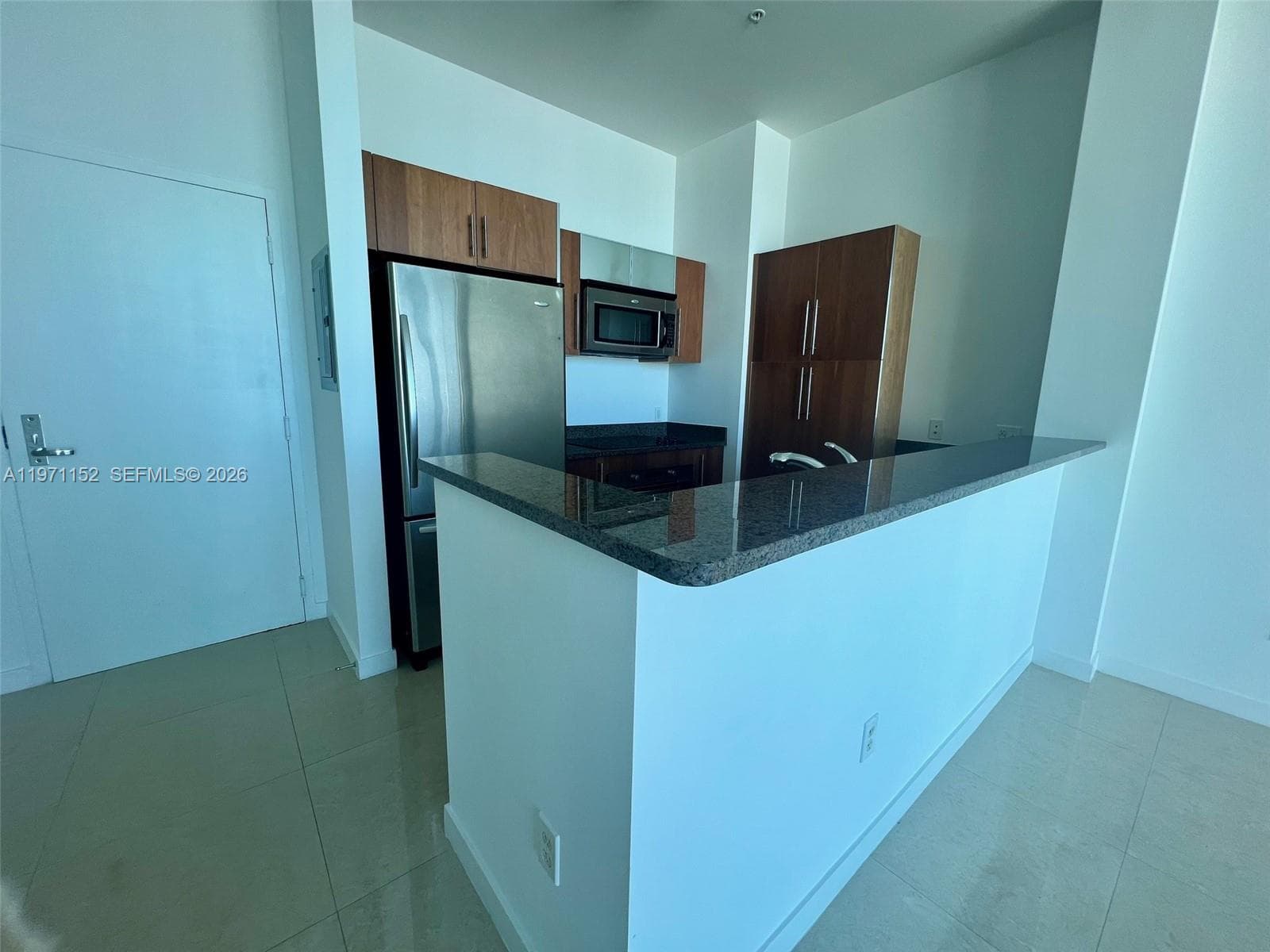 300 S Biscayne Blvd # 3907, Miami FL 33131 photo 2