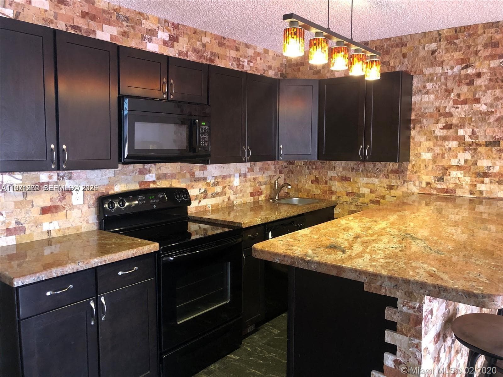 600 SE Three Islands Blvd # 1018, Hallandale Beach FL 33009 photo 2