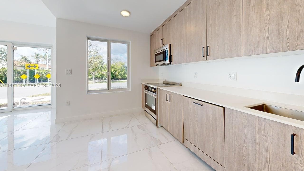 13824 SW 262 St, Homestead FL 33032 photo 2