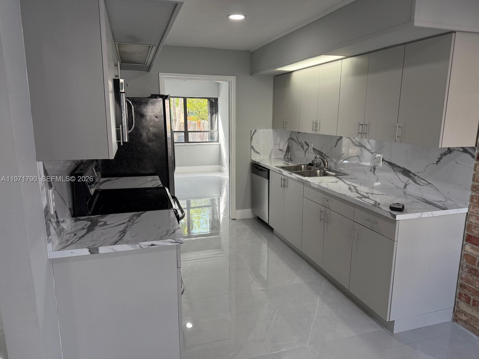 2700 N 34th Ave # I, Hollywood FL 33021 photo 4