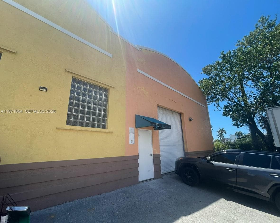 212 N Federal Hwy, Dania Beach FL 33004