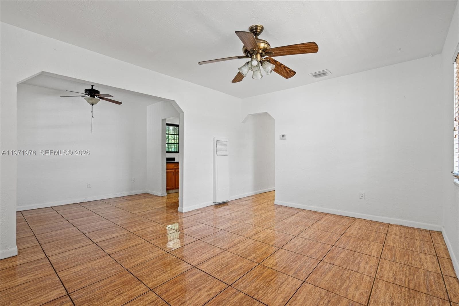 9201 NW 33rd Ave Rd, Miami FL 33147 photo 2